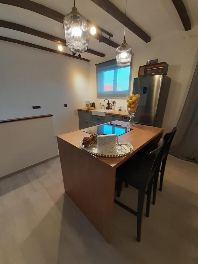 Apartments Dile Sukosan Exterior photo